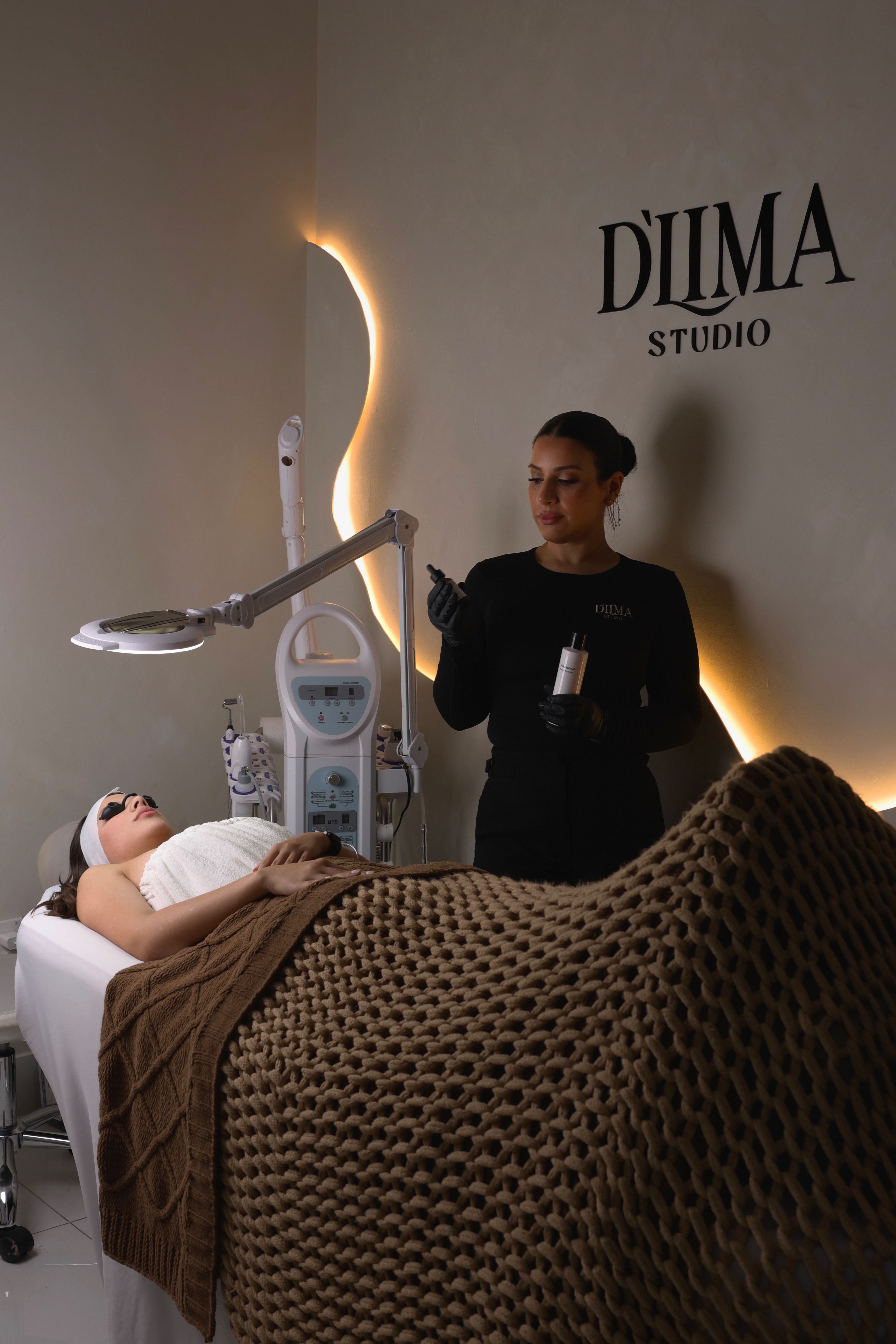 Custom facial — Doral studio Miami